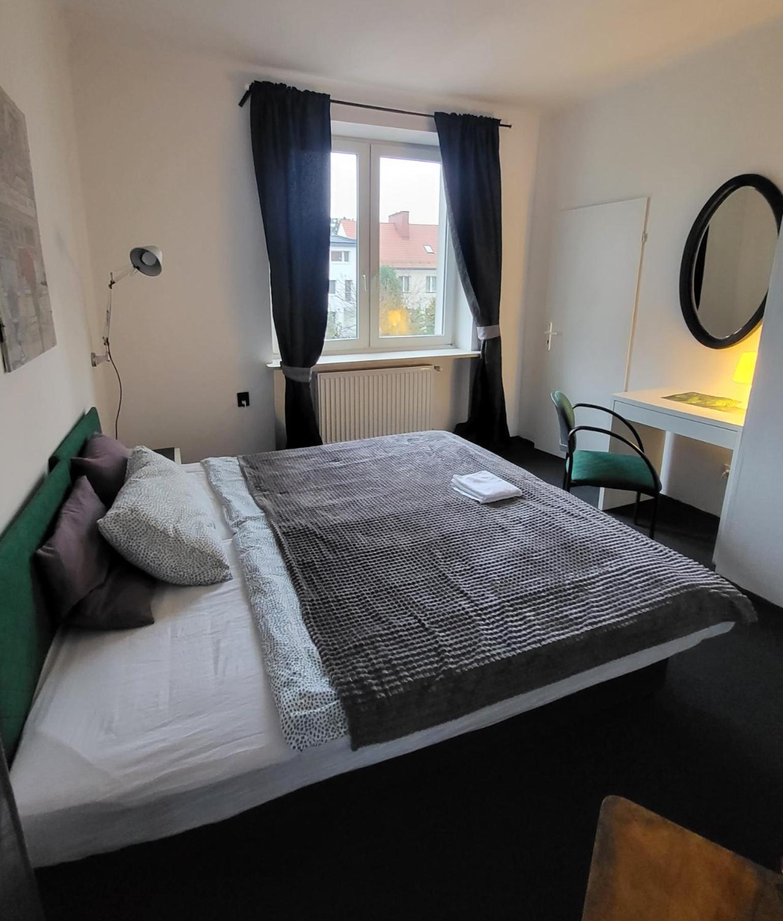 Charmed Homestay - Zaczarowany วอร์ซอ ภายนอก รูปภาพ